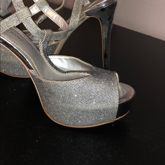 Gianni Bini heels - Picture 6 of 6